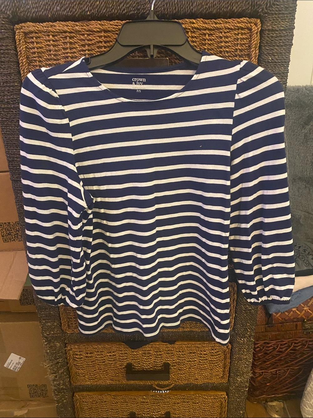 crown & ivy Navy and White Striped Puff-Sleeve Long Sleeve Top